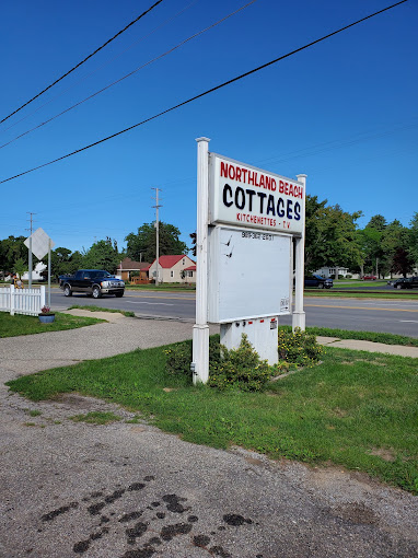 Northland Beach Cottages (Northland Beach Cabins) - From Web Listing (newer photo)